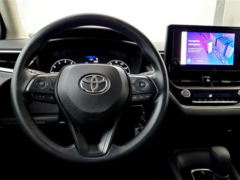 Used 2024 Toyota Corolla LE image 27