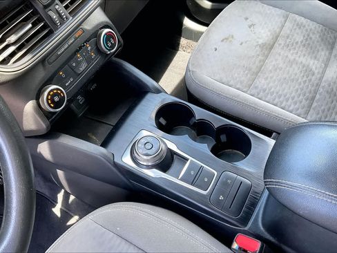 Used 2022 Ford Escape SE FWD image 16