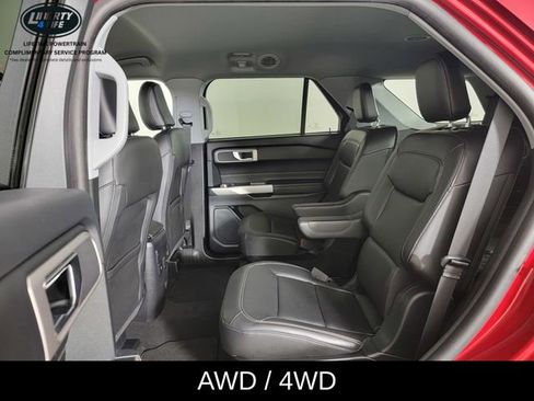 Used 2024 Ford Explorer XLT w/ Equipment Group 202A AWD/4WD image 15