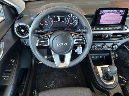 Used 2023 Kia Forte LXS w/ LXS Technology Package FWD image 18