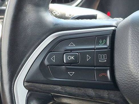 Used 2021 Jeep Grand Cherokee L Limited image 24