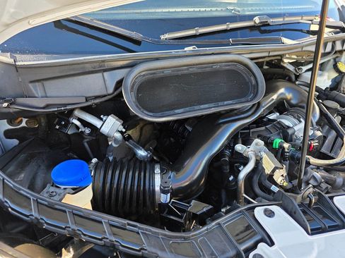 Used 2022 Ford Transit 250 Medium Roof AWD w/ Load Area Protection Package image 20