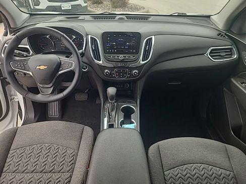 Used 2024 Chevrolet Equinox LT AWD/4WD image 13