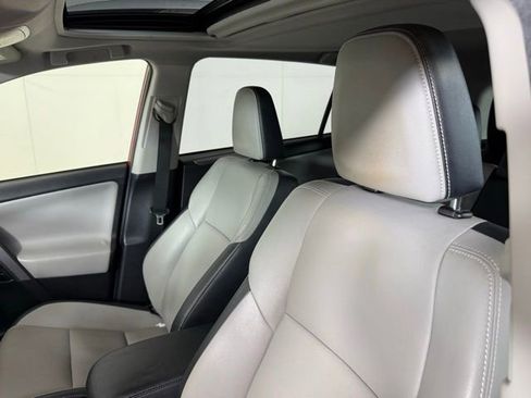 Used 2016 Toyota RAV4 Limited FWD image 16