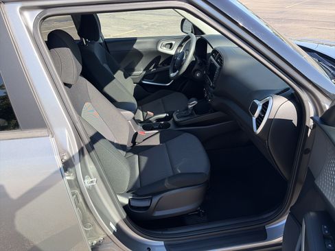 Used 2022 Kia Soul LX FWD image 13