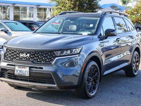 Used 2022 Kia Sorento S w/ Panoramic Sunroof Package image 3