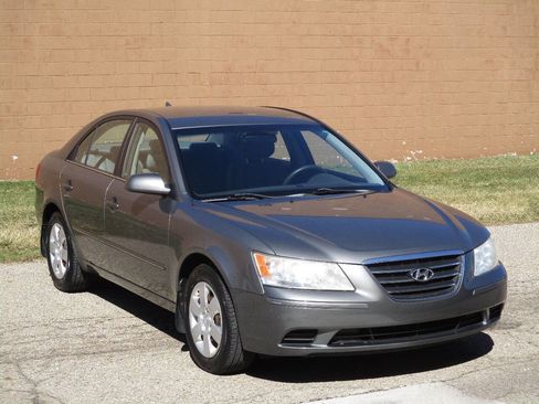 Used 2009 Hyundai Sonata GLS w/ Popular Equipment Pkg 2 image 9