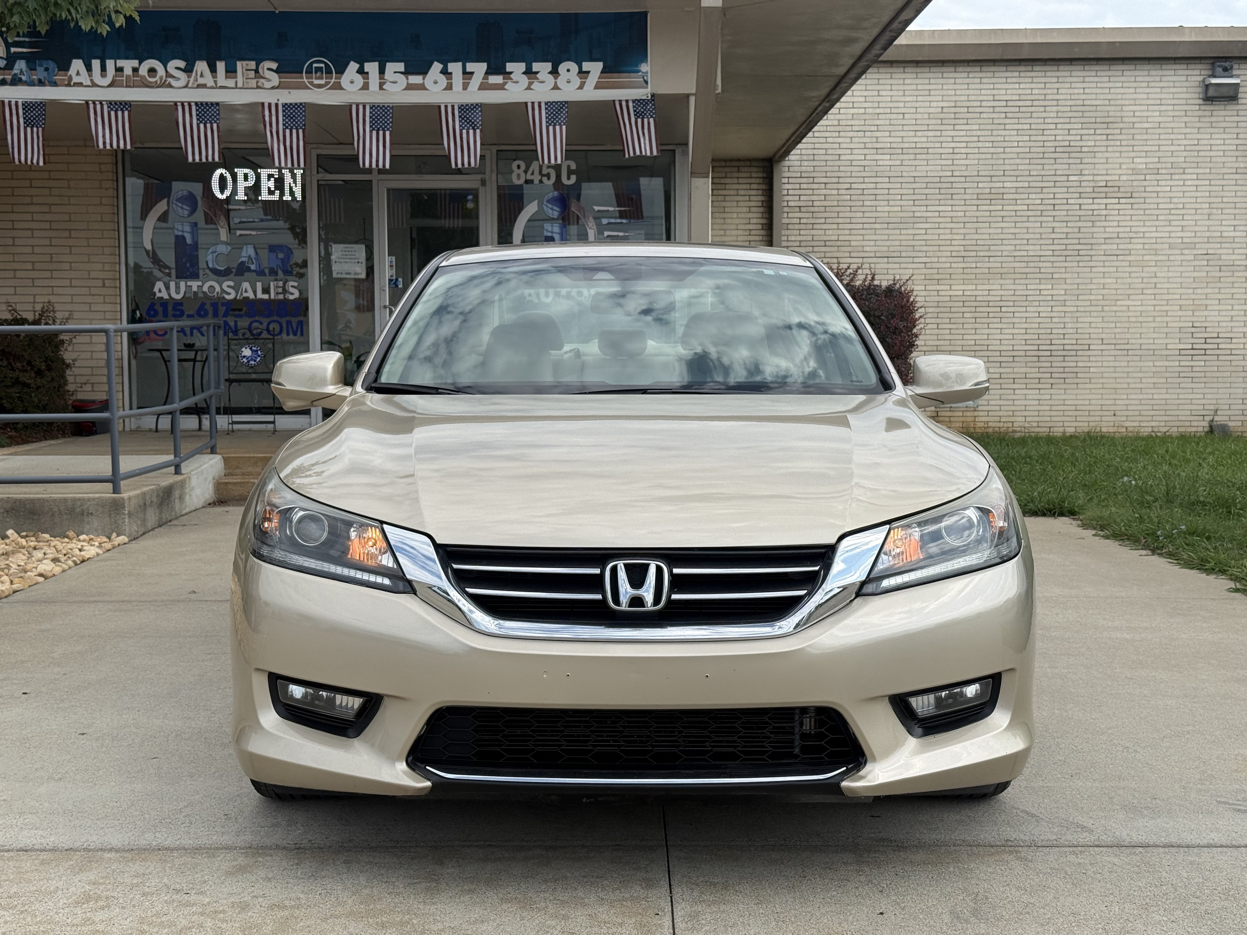 Used 2015 Honda Accord EX-L image 2