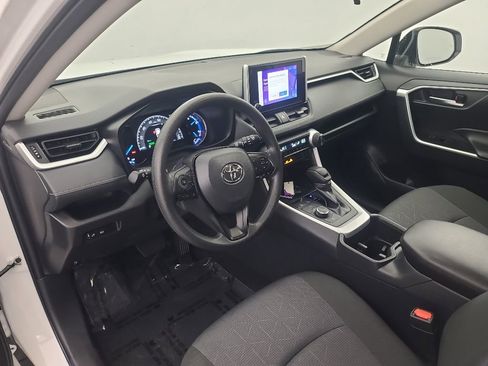 Used 2025 Toyota RAV4 XLE AWD/4WD image 26