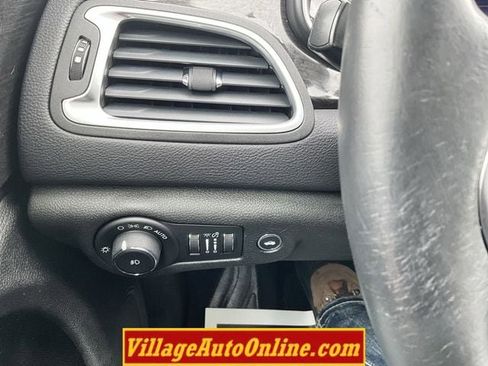 Used 2015 Chrysler 200 C w/ Navigation & Sound Group I image 12