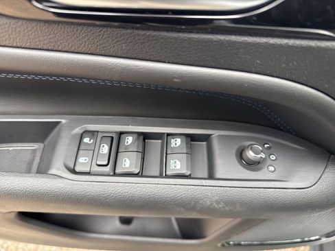 New 2026 Jeep Compass Latitude image 9