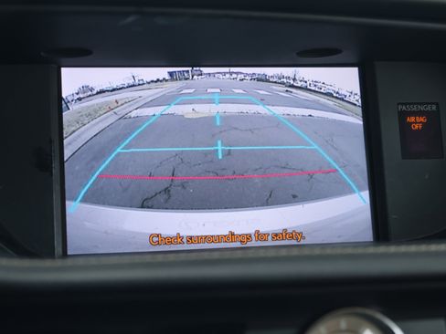 Used 2014 Lexus ES 300h w/ Premium Package w/Bamboo Trim image 26