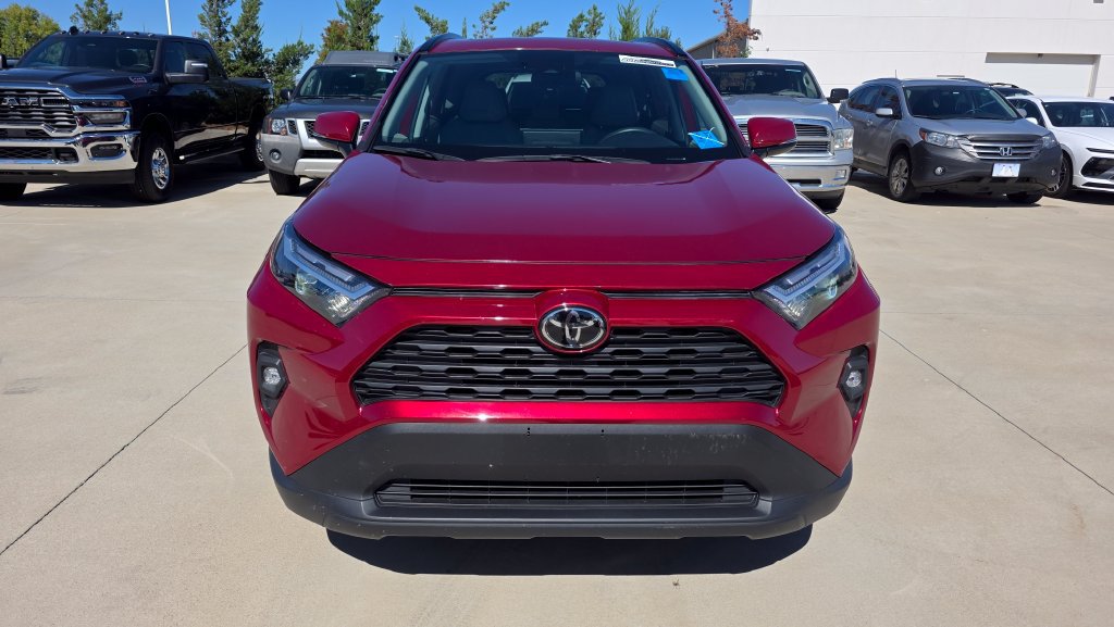 Used 2025 Toyota RAV4 XLE Premium w/ Weather Package AWD/4WD image 8