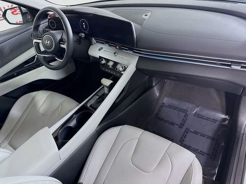 Certified 2023 Hyundai Elantra Limited image 34