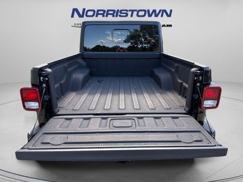 Used 2021 Jeep Gladiator Sport AWD/4WD image 10