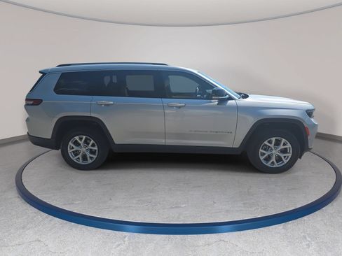 Used 2023 Jeep Grand Cherokee L Limited w/ Luxury Tech Group II AWD/4WD image 4