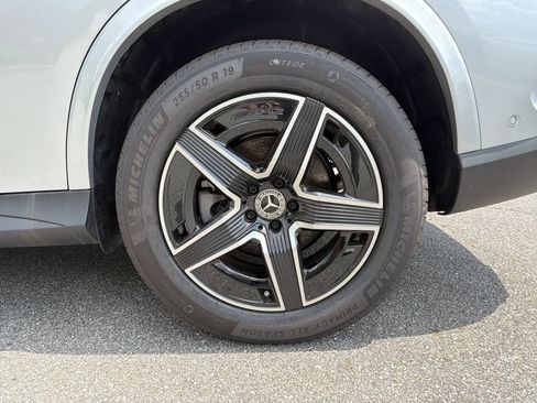 New 2026 Mercedes-Benz GLC 300 4MATIC image 23