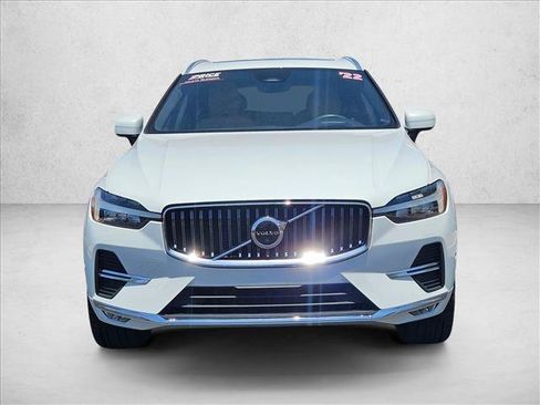 Used 2022 Volvo XC60 B5 Inscription w/ Advanced Package FWD image 2