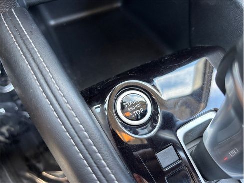 Used 2020 Nissan Kicks SV FWD image 24