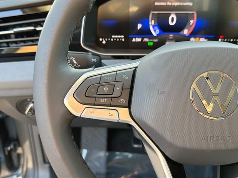 New 2026 Volkswagen Jetta SE image 32