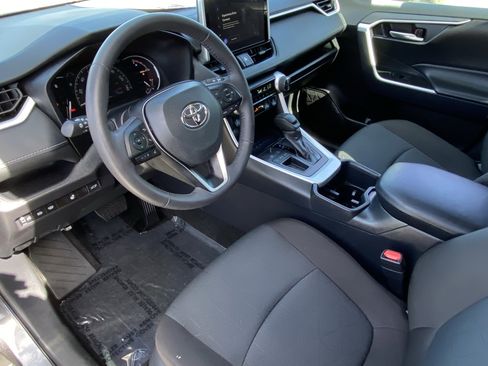 Certified 2025 Toyota RAV4 XLE w/ Convenience Package FWD image 26