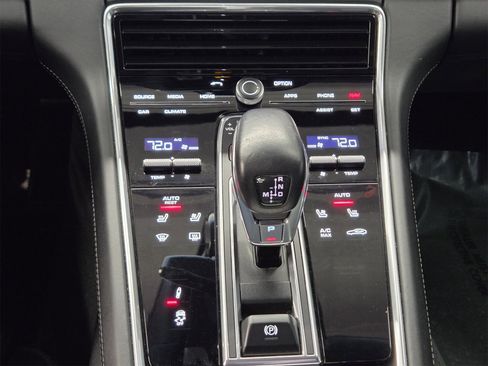 Certified 2020 Porsche Panamera GTS image 24