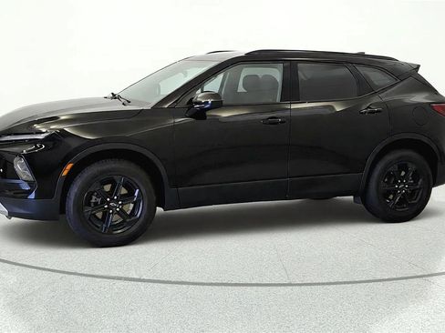 Used 2024 Chevrolet Blazer LT w/ Midnight/Sport Edition FWD image 3