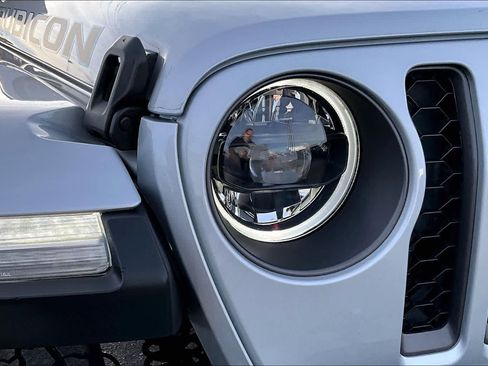 Used 2023 Jeep Wrangler Rubicon w/ Cold Weather Group image 31