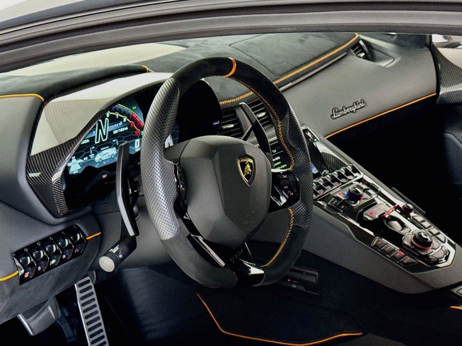 Used 2020 Lamborghini Aventador SVJ AWD/4WD image 15