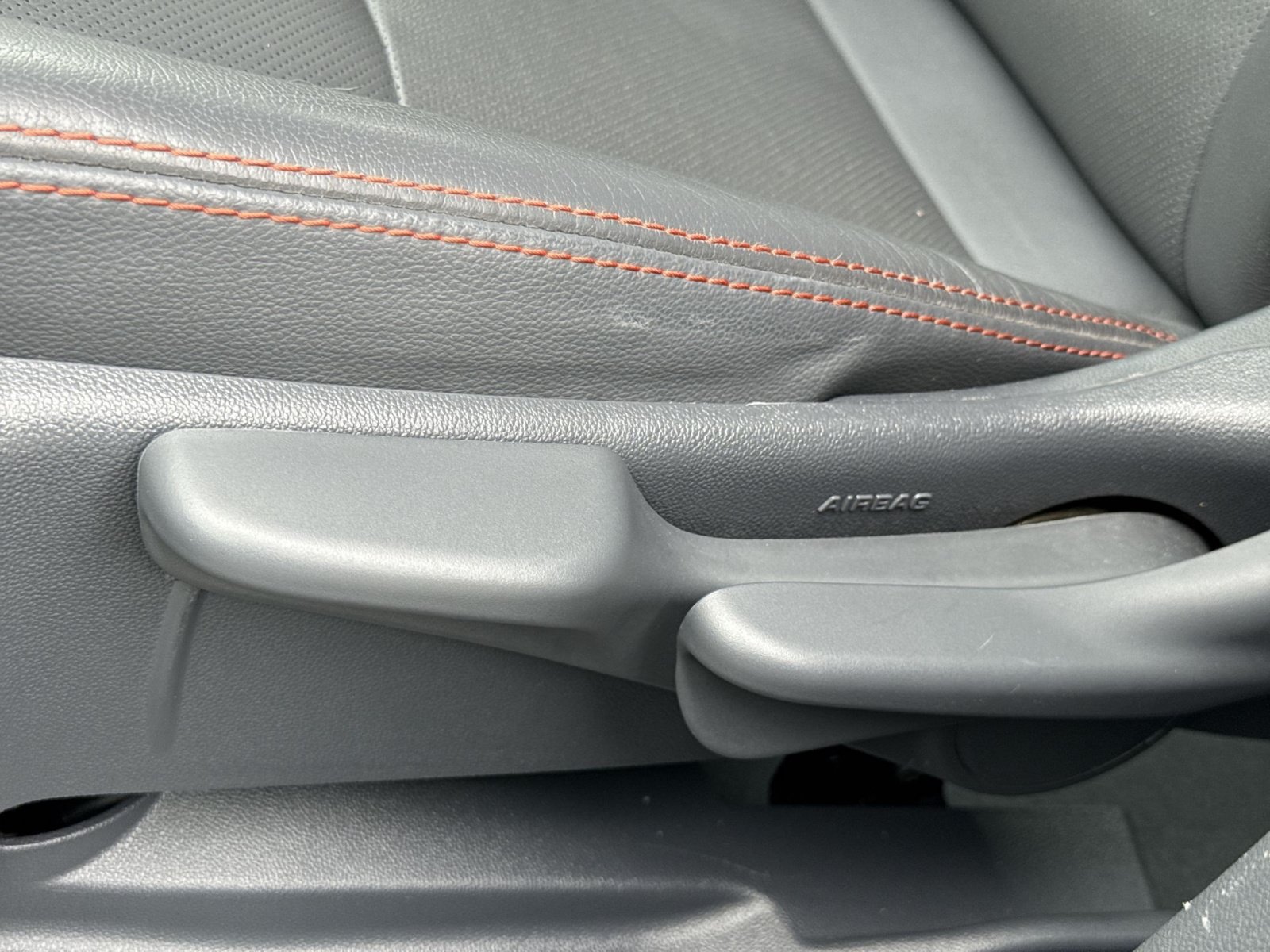 Used 2017 Chevrolet Bolt Premier FWD image 15