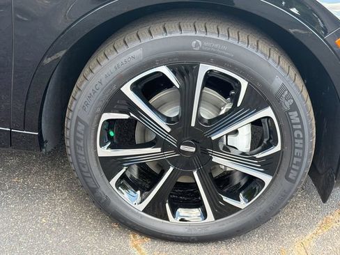 New 2026 Lincoln Nautilus Reserve AWD/4WD image 13
