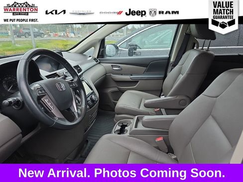 Used 2016 Honda Odyssey Touring Elite image 7