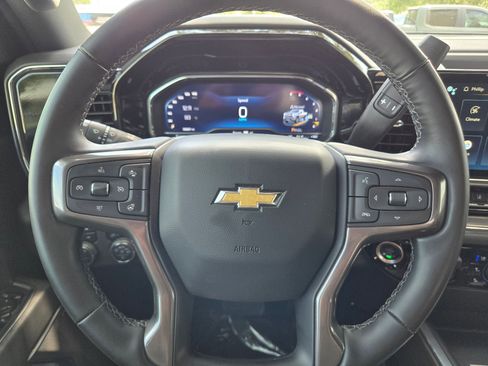 Used 2024 Chevrolet Silverado 2500 High Country w/ High Country Premium Package AWD/4WD image 11