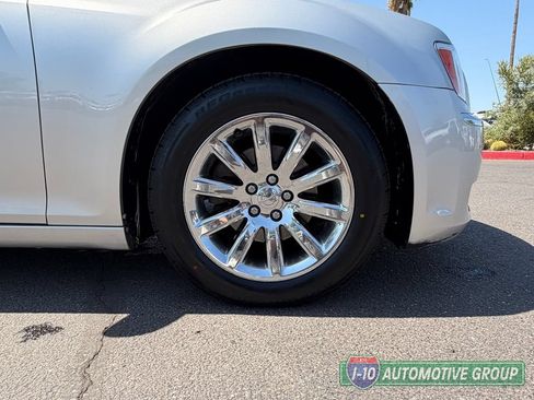 Used 2012 Chrysler 300 Limited RWD image 12