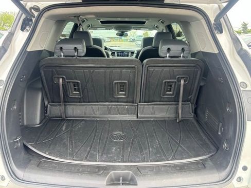 Used 2021 Buick Enclave Essence w/ Sound and Sites Package AWD/4WD image 9