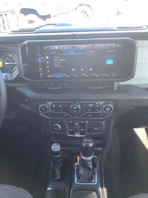 Certified 2024 Jeep Wrangler Unlimited w/ Convenience Group AWD/4WD image 29