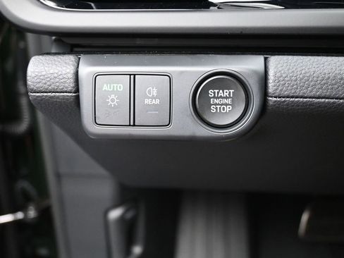 Used 2025 Porsche Panamera 4 image 22