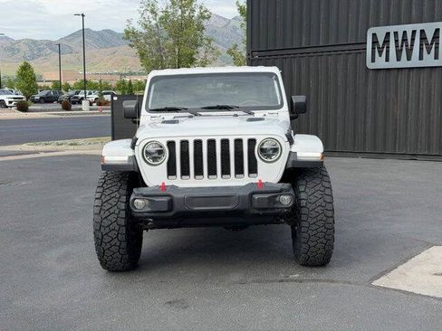 Used 2018 Jeep Wrangler Rubicon w/ Uconnect 4C Nav & Sound Group AWD/4WD image 2