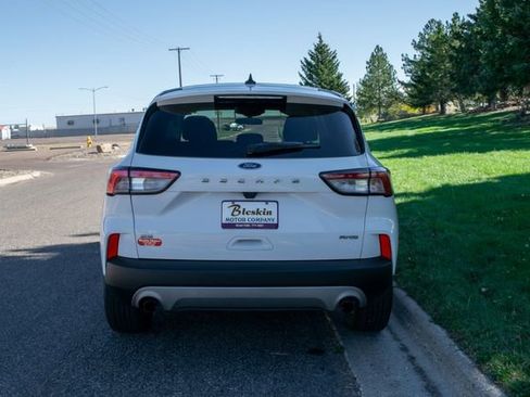 Used 2022 Ford Escape SE image 5