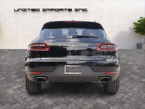 Used 2018 Porsche Macan AWD/4WD image 4