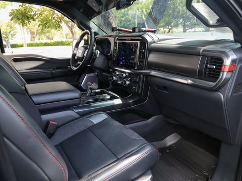 Used 2025 Ford F150 Raptor AWD/4WD image 31