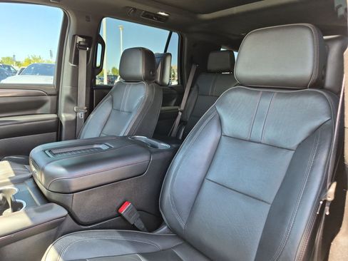 Used 2021 Chevrolet Tahoe RST w/ Luxury Package AWD/4WD image 26