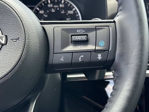Certified 2024 Nissan Pathfinder SL FWD image 31