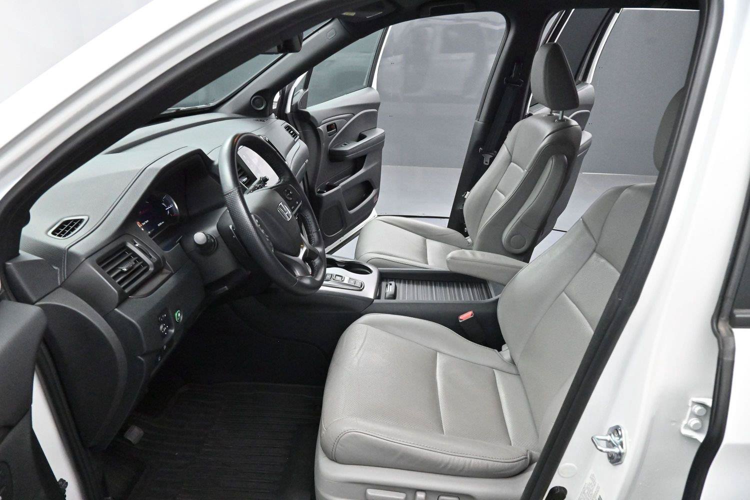 Used 2023 Honda Passport EX-L image 12