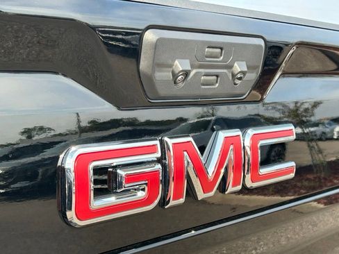 Used 2025 GMC Sierra 2500 AT4 w/ AT4 Premium Plus Package AWD/4WD image 72