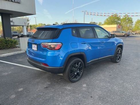 New 2026 Jeep Compass Latitude AWD/4WD image 3