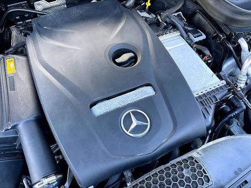 Used 2019 Mercedes-Benz GLC 300 4MATIC image 31
