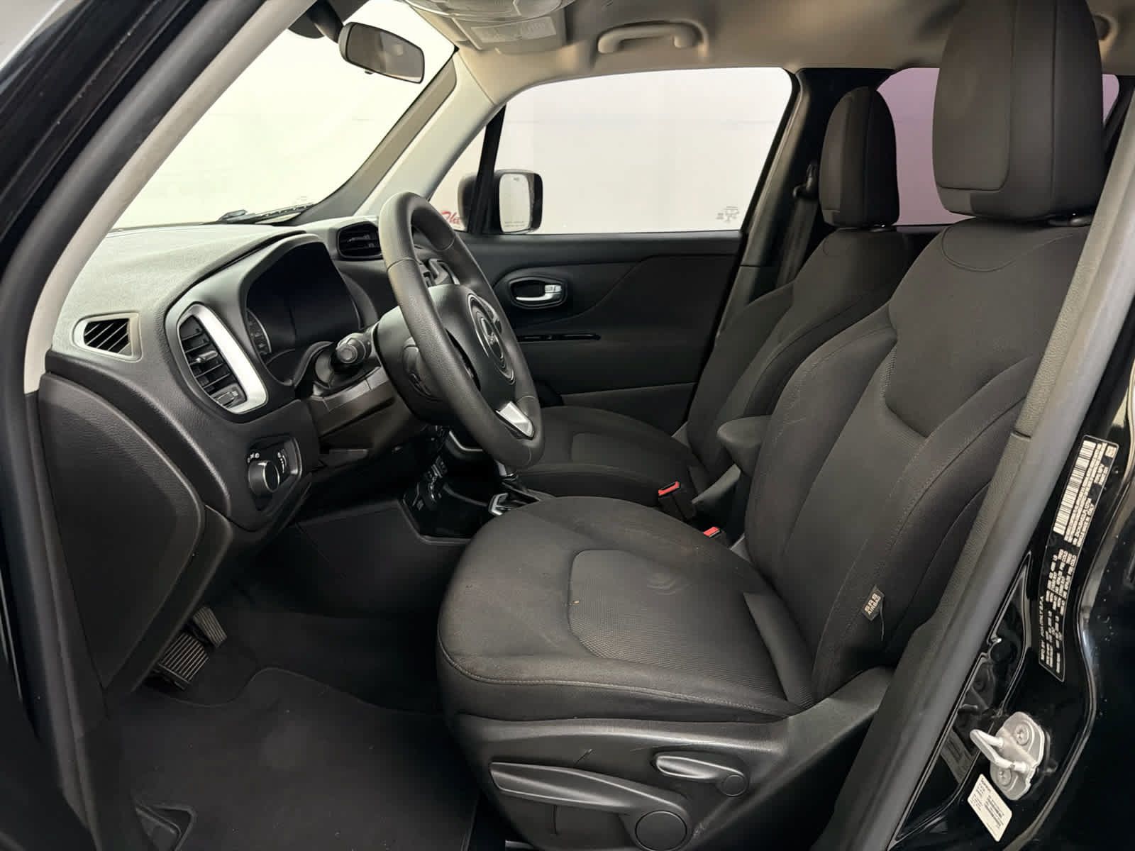 Used 2020 Jeep Renegade Sport w/ Sport Appearance Group AWD/4WD image 14