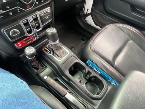 Used 2021 Jeep Wrangler Unlimited Rubicon AWD/4WD image 28