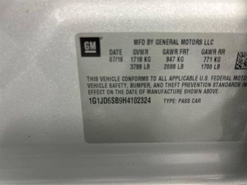 Used 2017 Chevrolet Sonic LT w/ Fun and Sun Package image 34